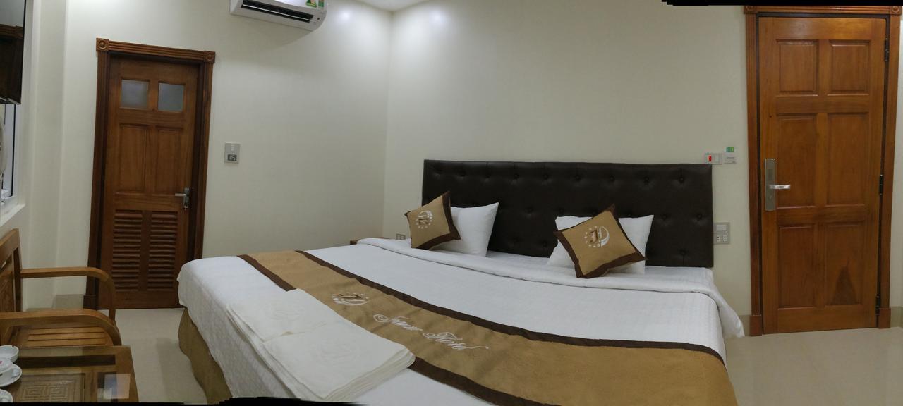 Hotel Jeanne *