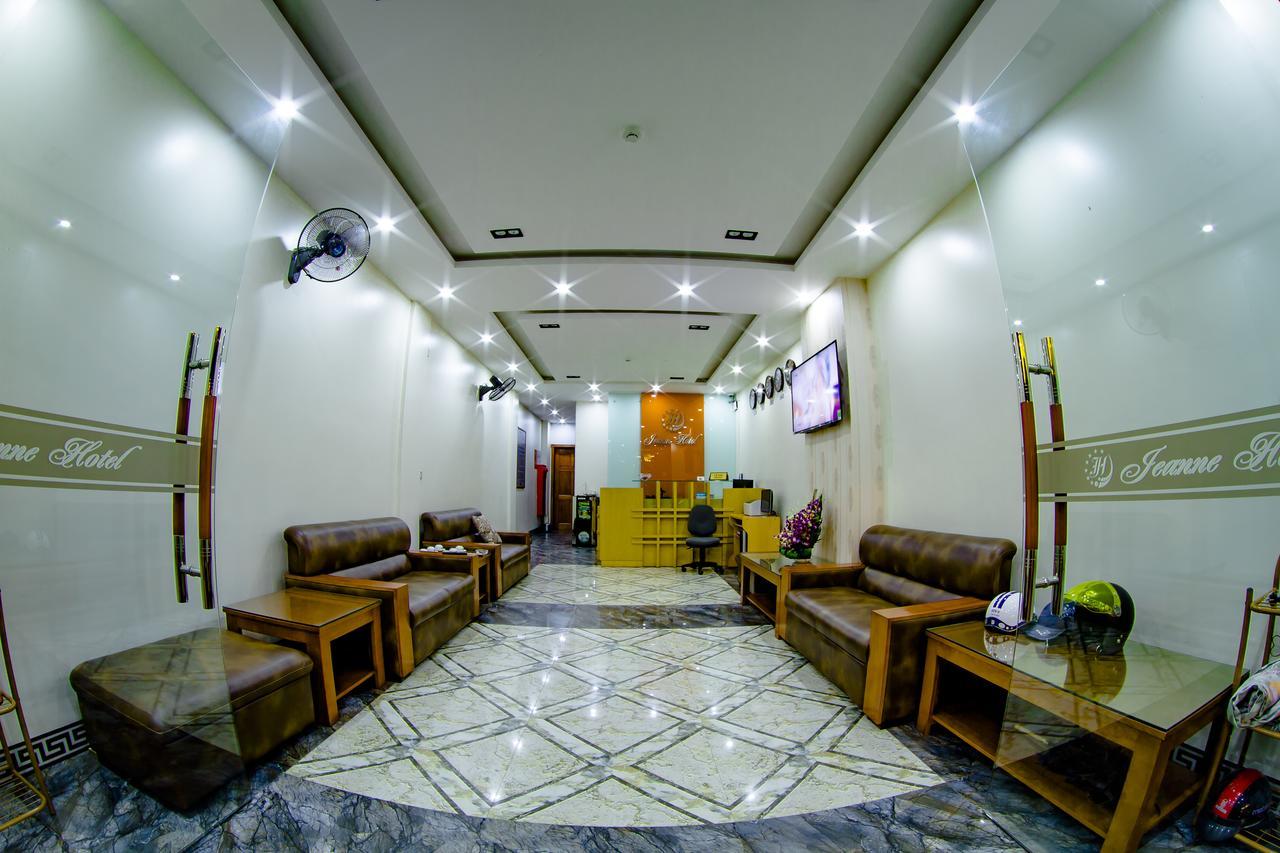 Jeanne Hotel *